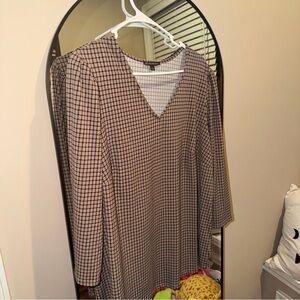 Adrianna Papell Black & Cream Checked Tunic Top